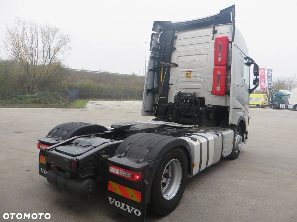 Volvo FH460 Globetrotter 4x2 - 2