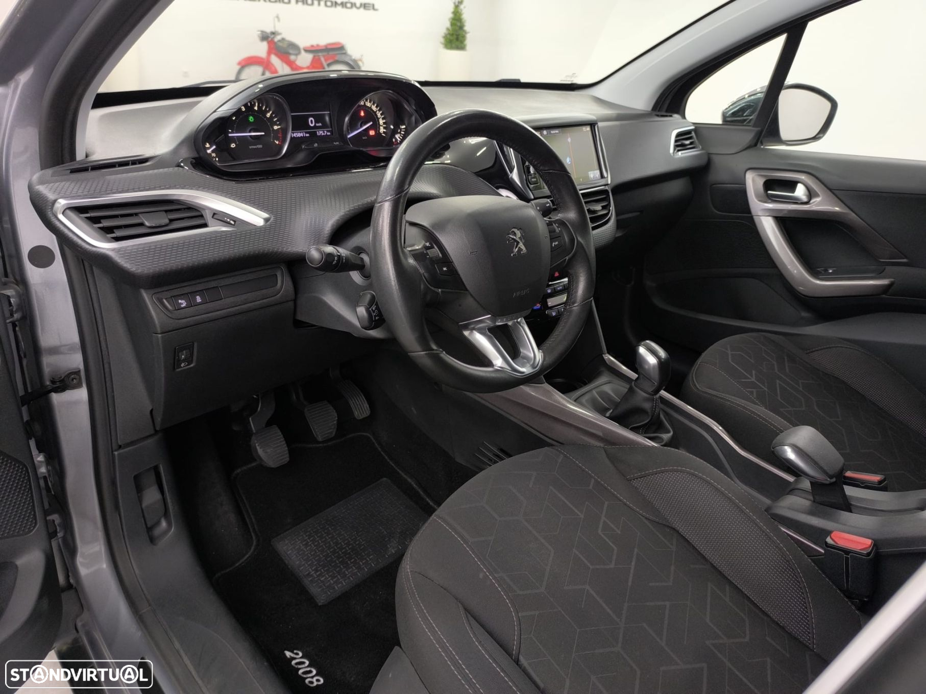 Peugeot 2008 1.2 PureTech Style - 29