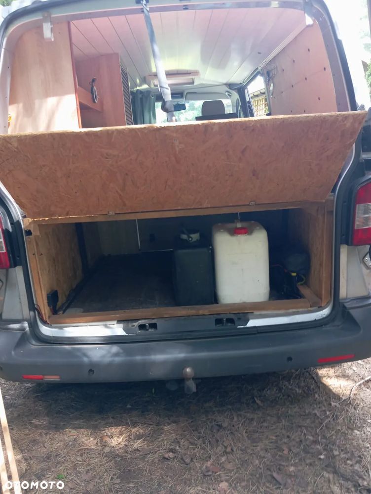 Volkswagen Transporter T5 TDI L2H1 - 11