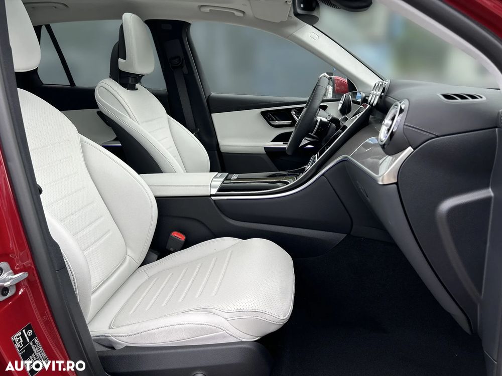 Mercedes-Benz GLC 300 e 4Matic 9G-TRONIC AMG Line Advanced - 13