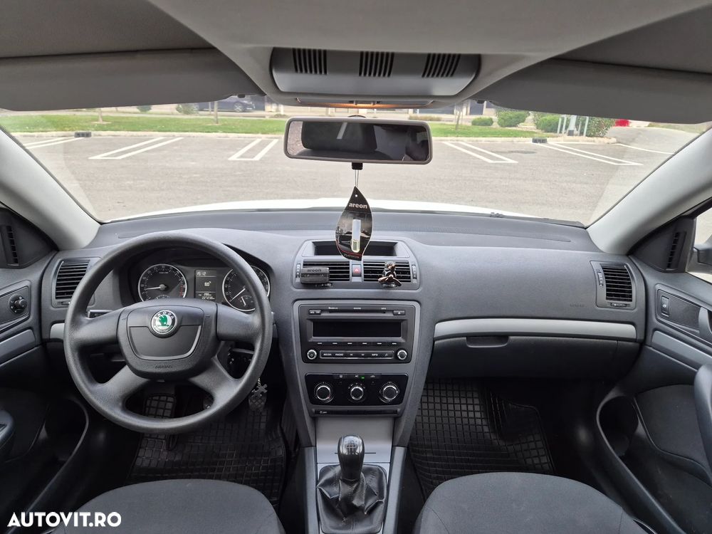 Skoda Octavia 1.6 TDI Ambiente - 4