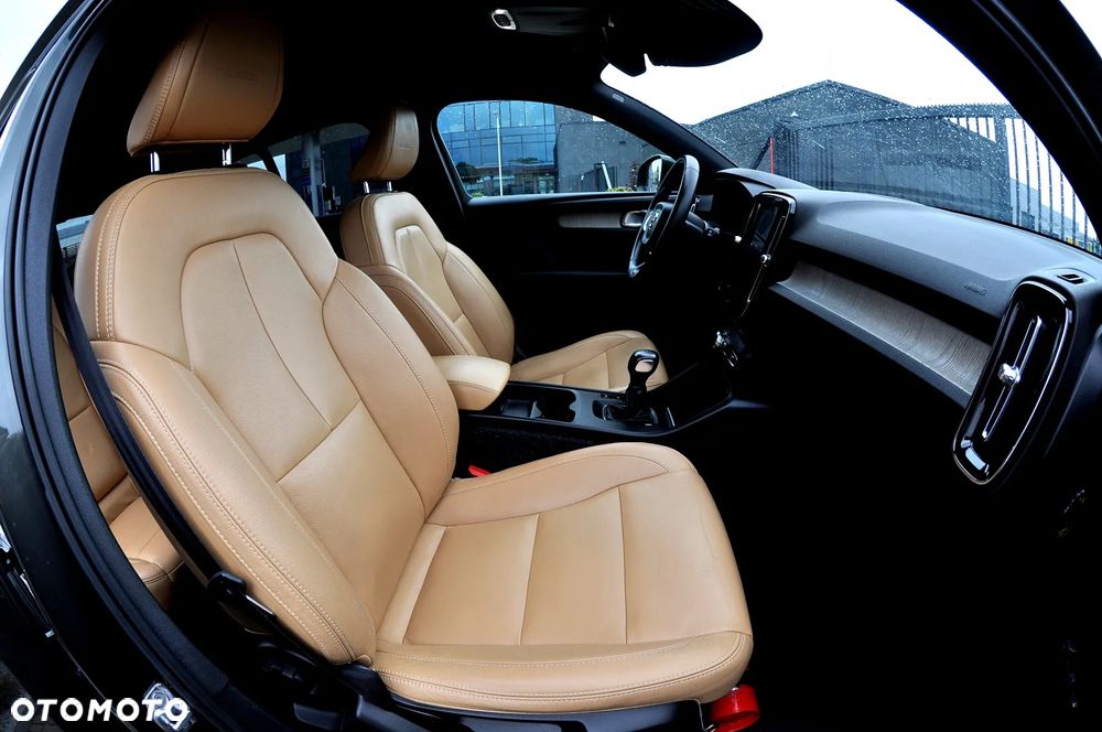 Volvo XC 40 - 26