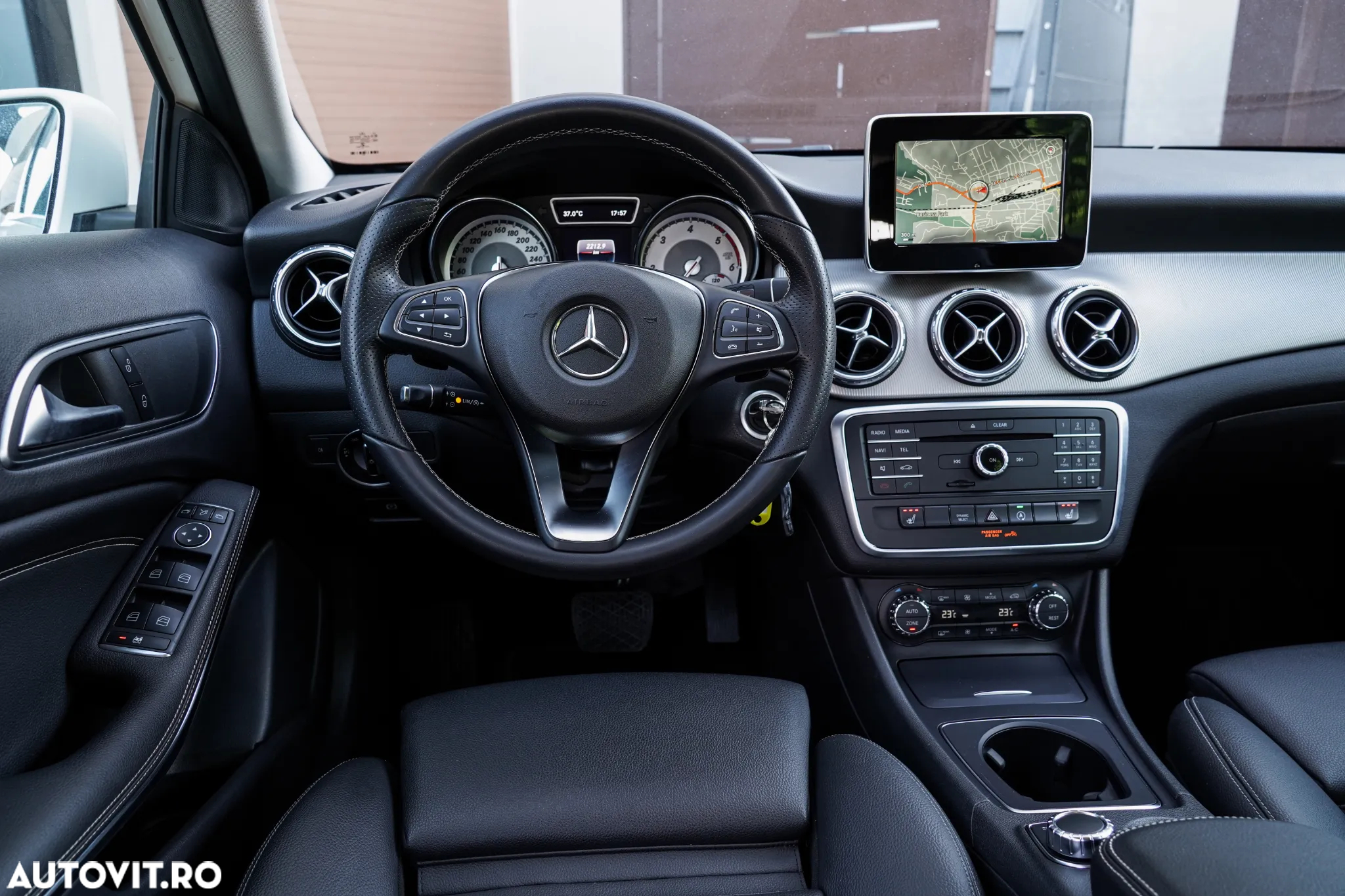 Mercedes-Benz GLA 220 d 4Matic 7G-DCT AMG Line - 13