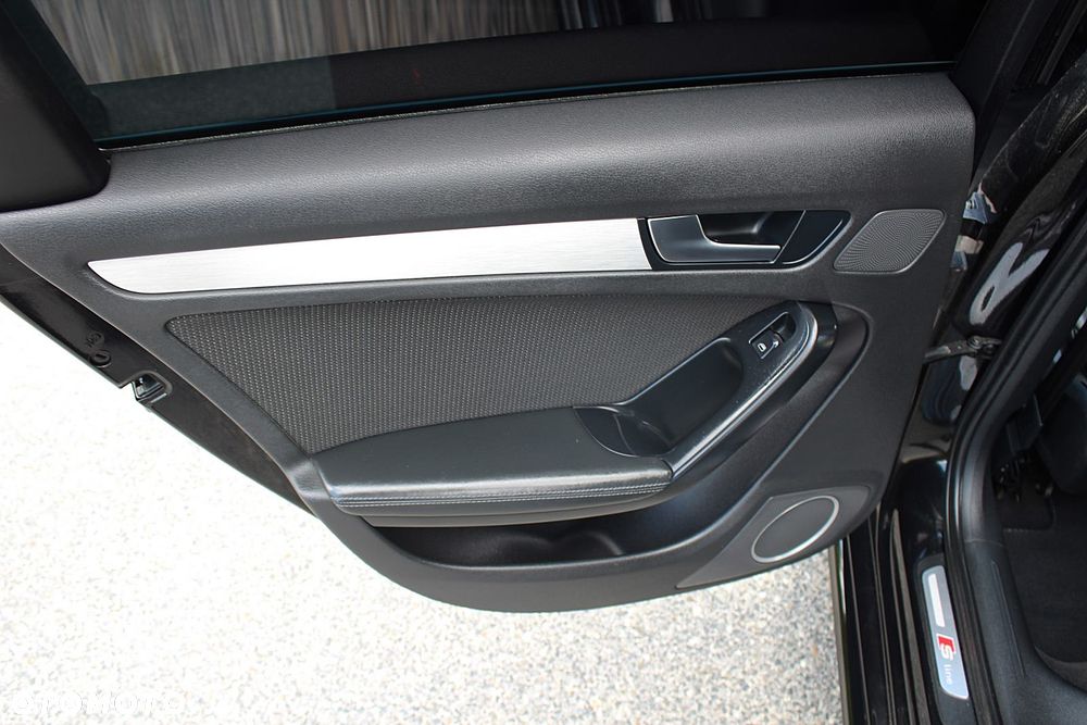 Audi A4 Avant 2.0 TDI - 29