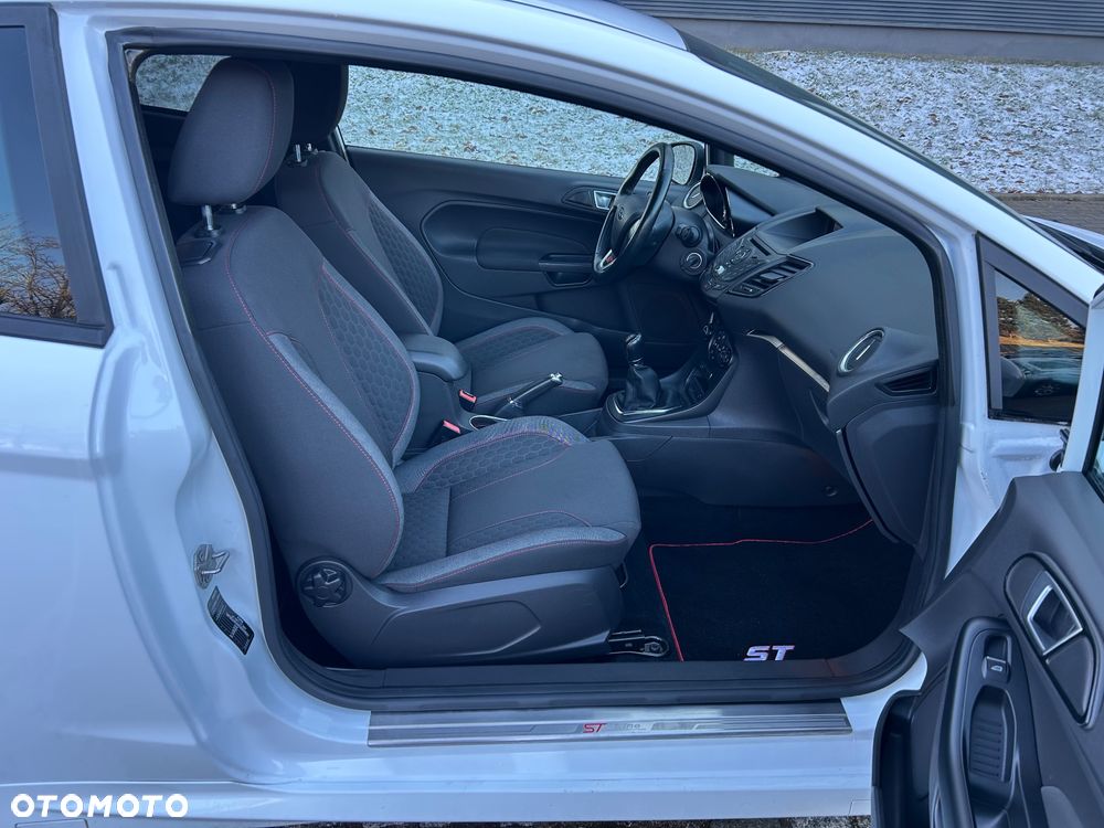 Ford Fiesta 1.0 EcoBoost STart-Stop ST-LINE - 18