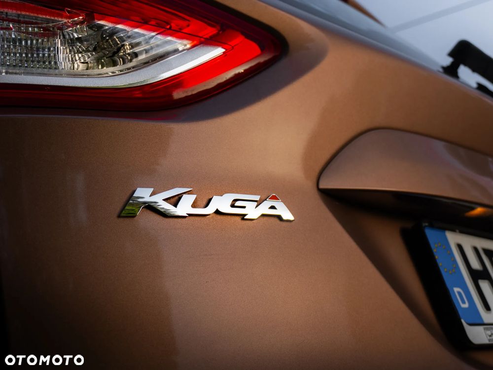 Ford Kuga 2.0 TDCi 2x4 Titanium - 25