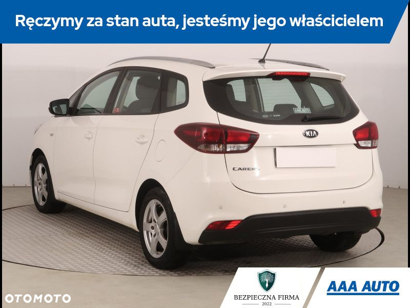 Kia Carens - 5