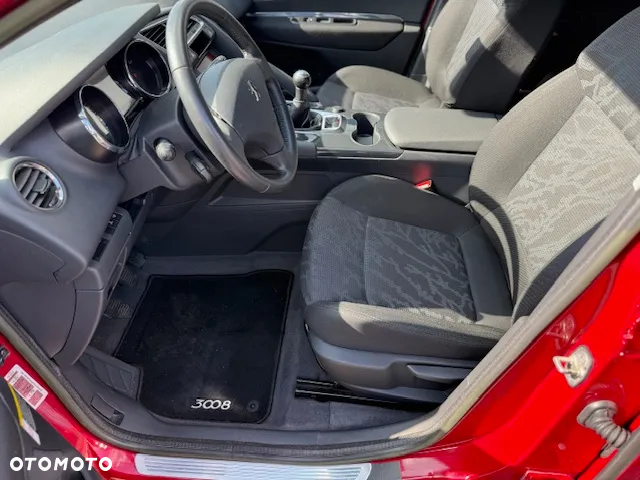 Peugeot 3008 1.6 Premium - 16