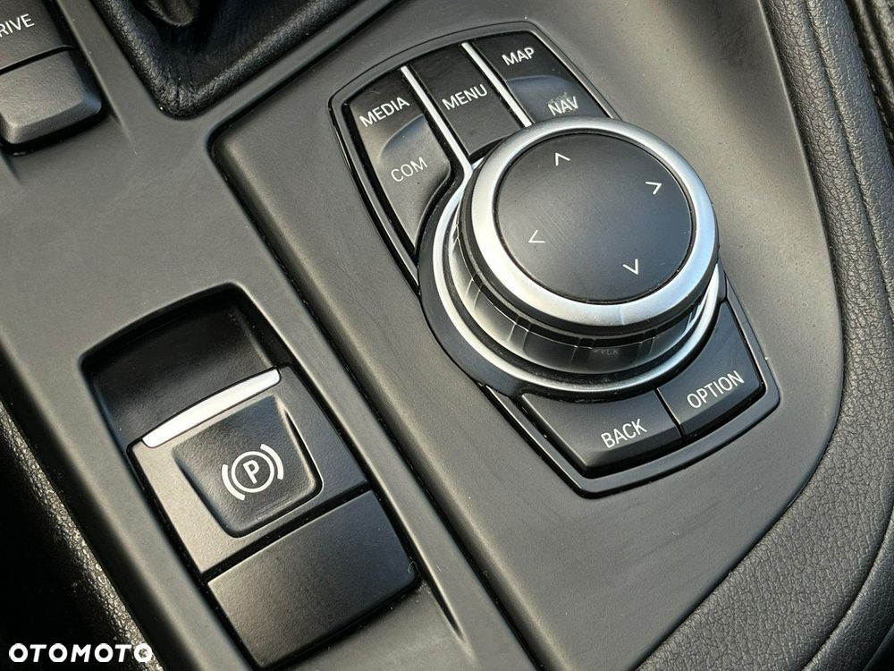 BMW X1 xDrive25e Advantage - 28
