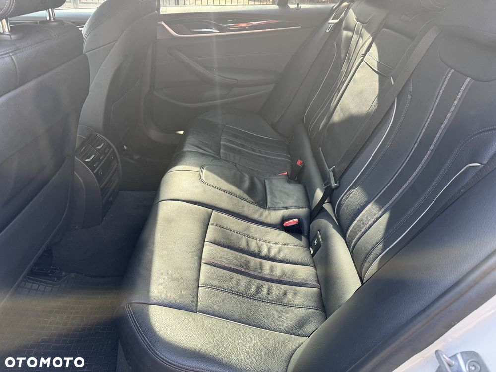 BMW Seria 5 520d xDrive Luxury Line - 18