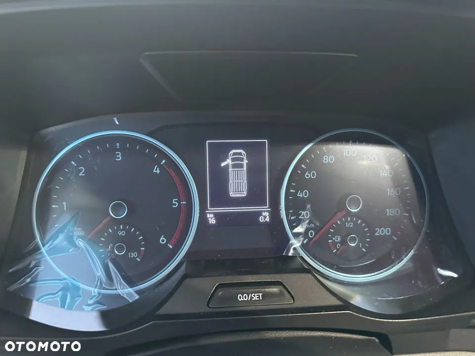 Volkswagen Grand California - 9