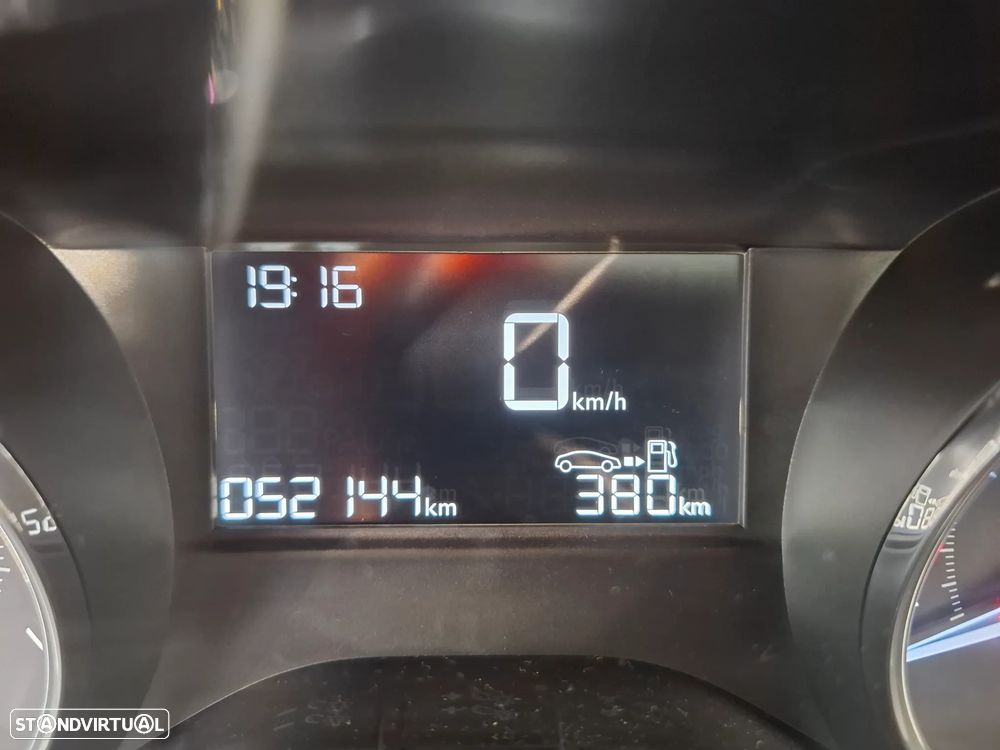 Peugeot 2008 - 10