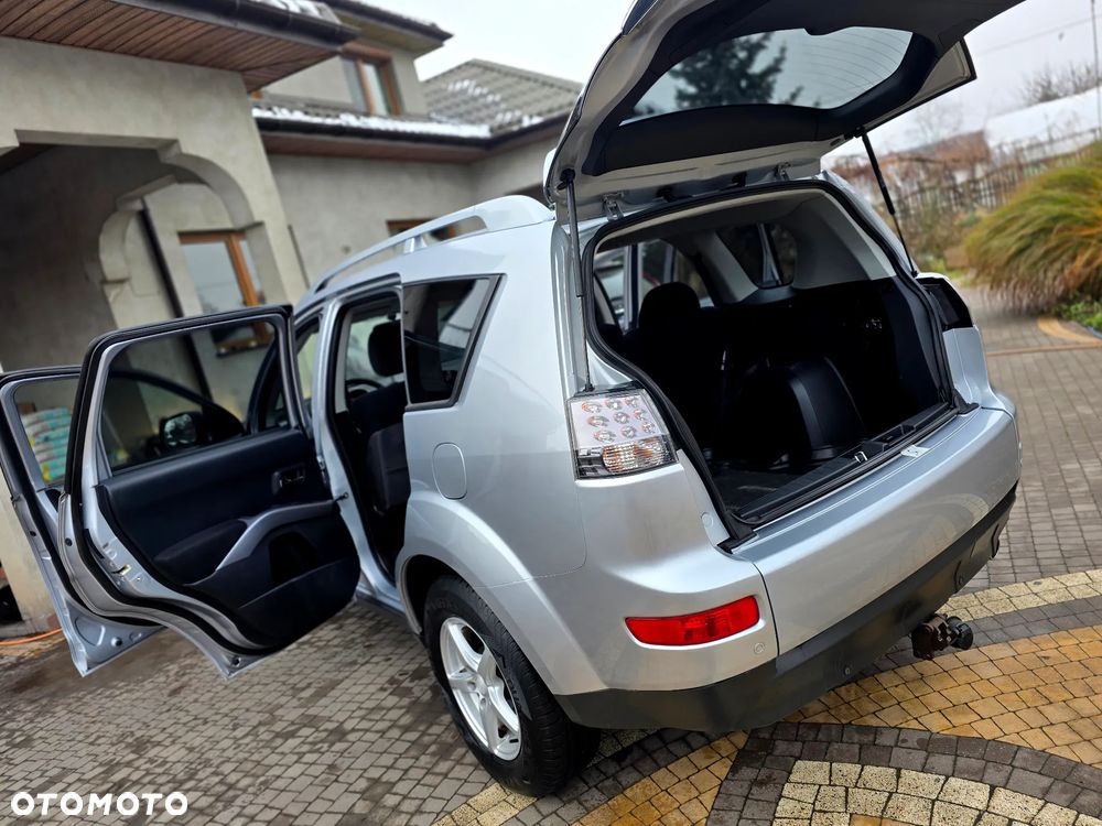 Mitsubishi Outlander - 8