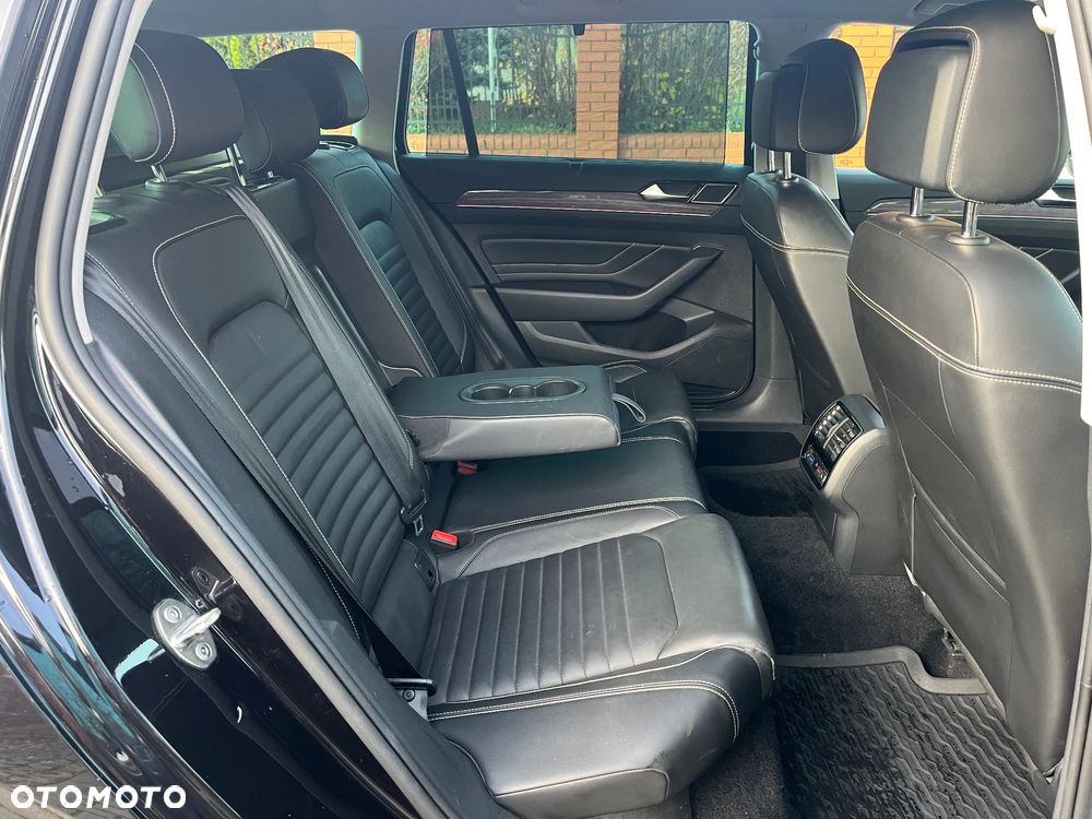 Volkswagen Passat 2.0 TSI Elegance DSG - 35