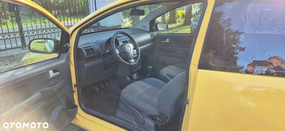 Volkswagen Fox - 5