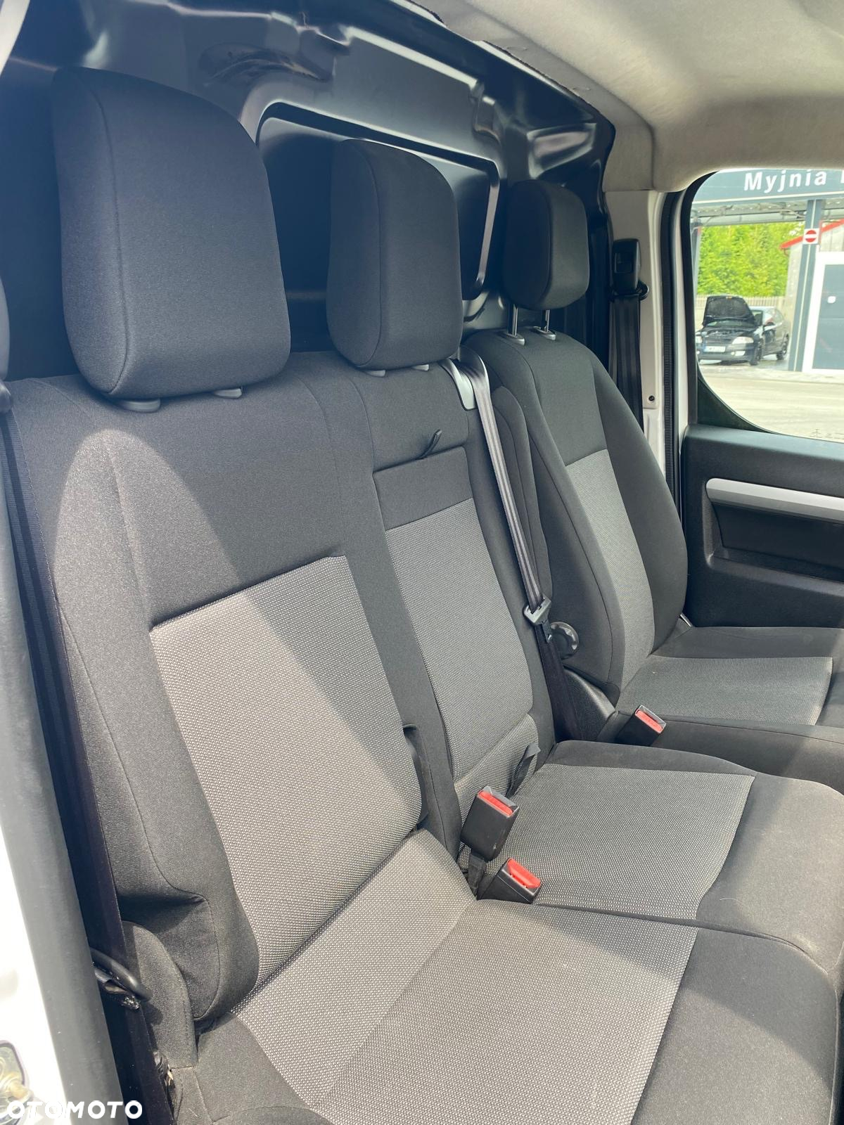 Opel Vivaro - 16