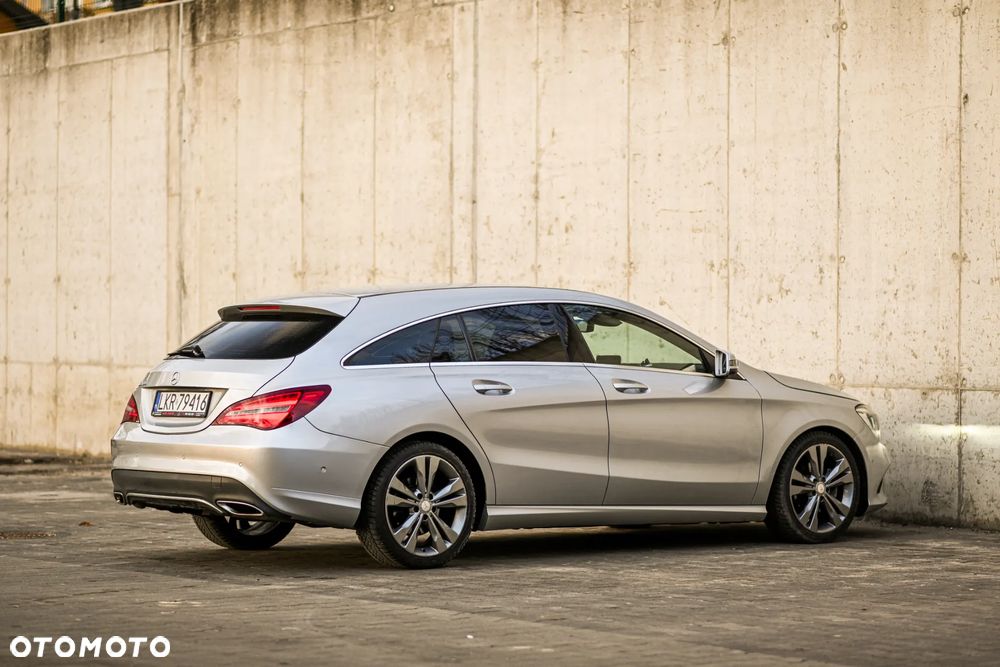 Mercedes-Benz CLA 180 7G-DCT Peak Edition - 20
