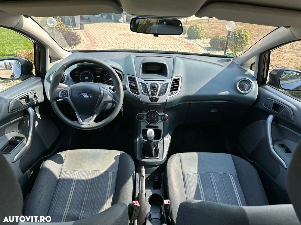 Ford Fiesta 1.25 Trend - 23