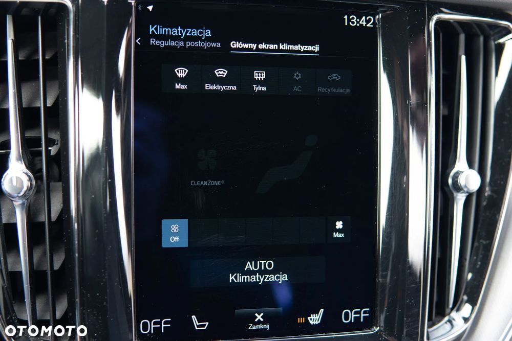 Volvo XC 60 D4 AWD R-Design - 21