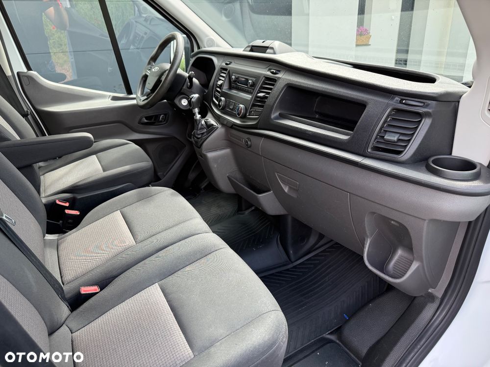 Ford Transit - 20