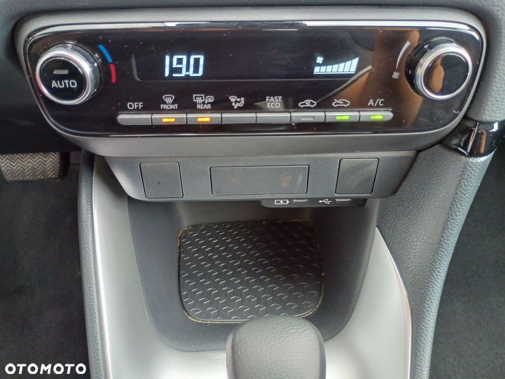 Toyota Yaris - 19