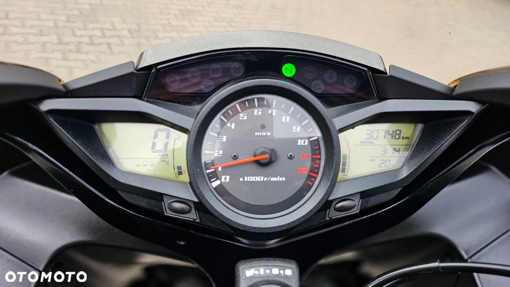 Honda VFR - 8