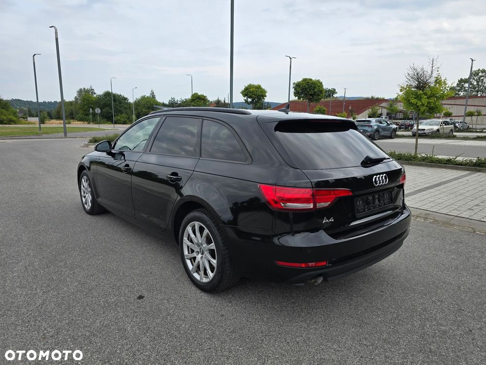 Audi A4 Avant 2.0 TDI - 24
