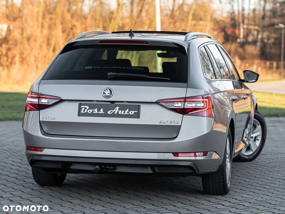 Skoda Superb Combi 2.0 TDI DSG Premium Edition - 12