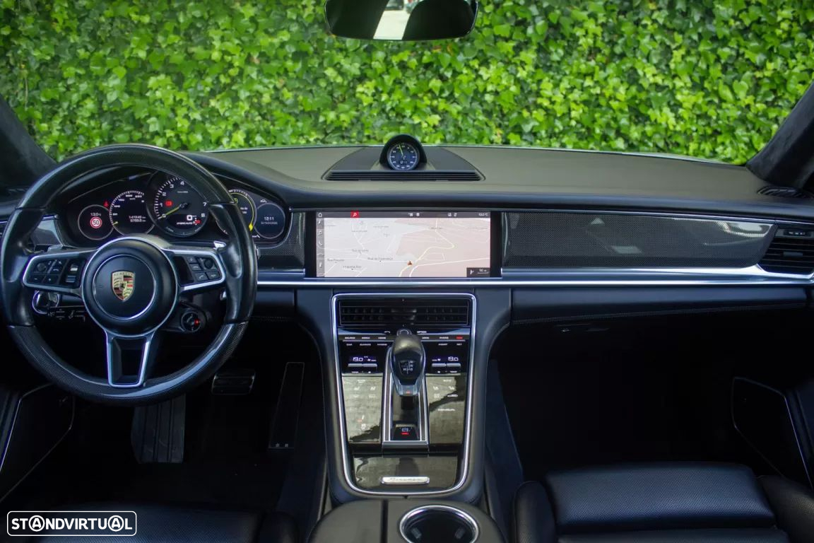 Porsche Panamera Sport Turismo 4 E-Hybrid - 21