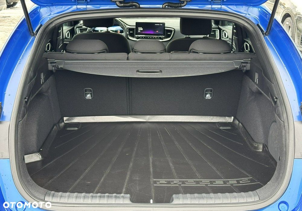 Kia ProCeed 1.5 T-GDI GT Line - 13