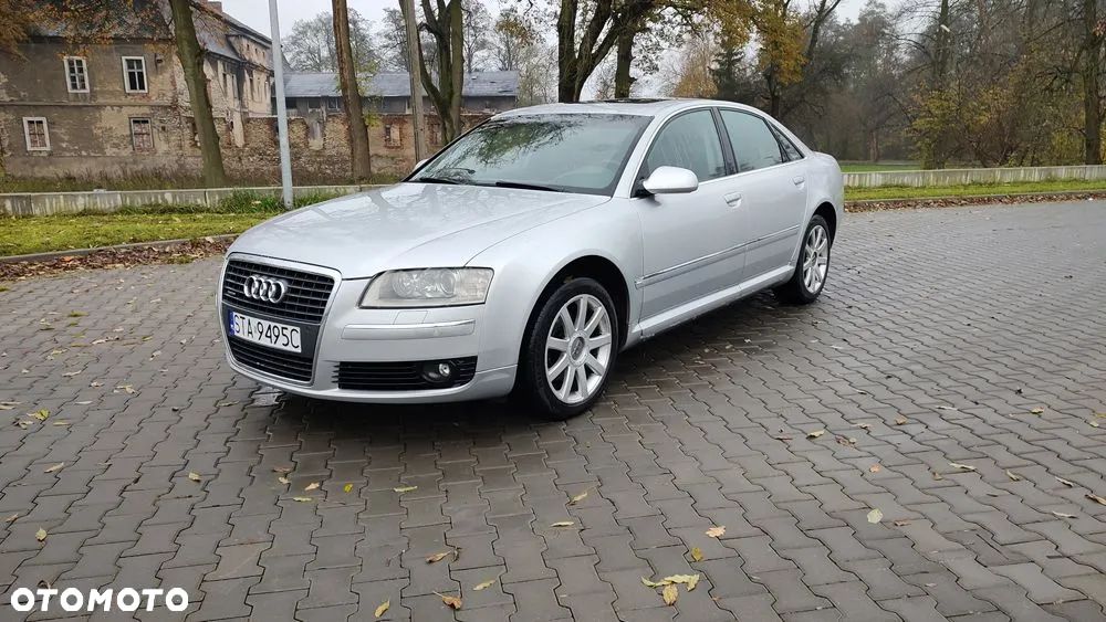 Audi A8 - 1