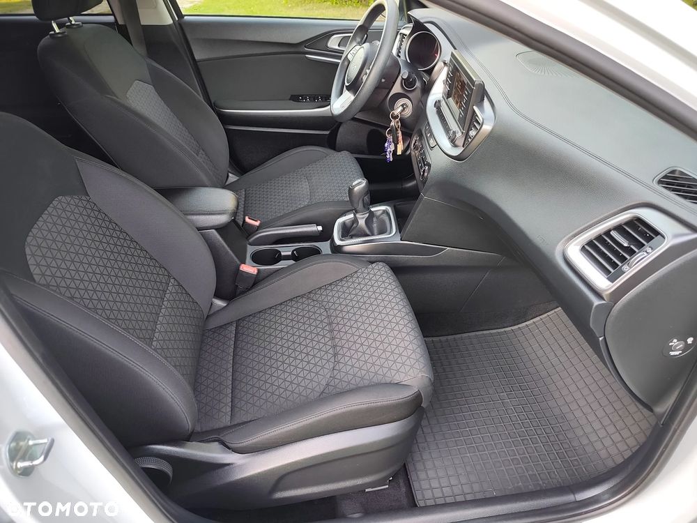 Kia Ceed - 19