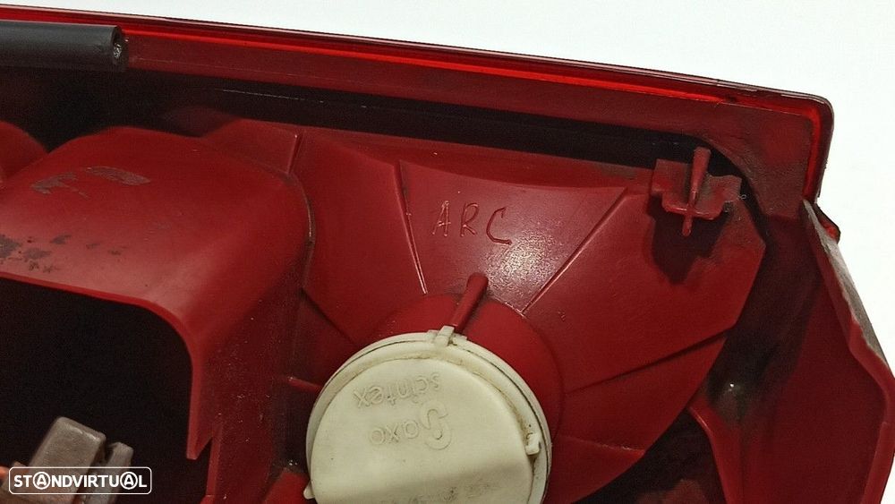 FAROLIM TRASEIRO ESQUERDO CITROEN C8 2.0 HDI SX - 6