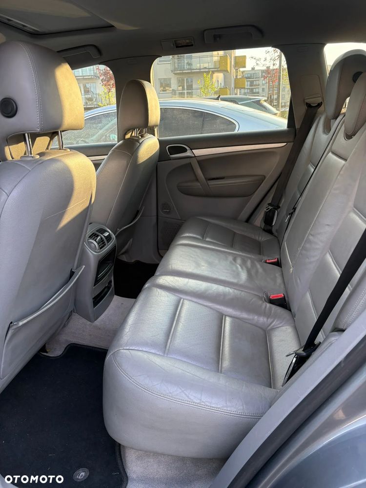 Porsche Cayenne - 10