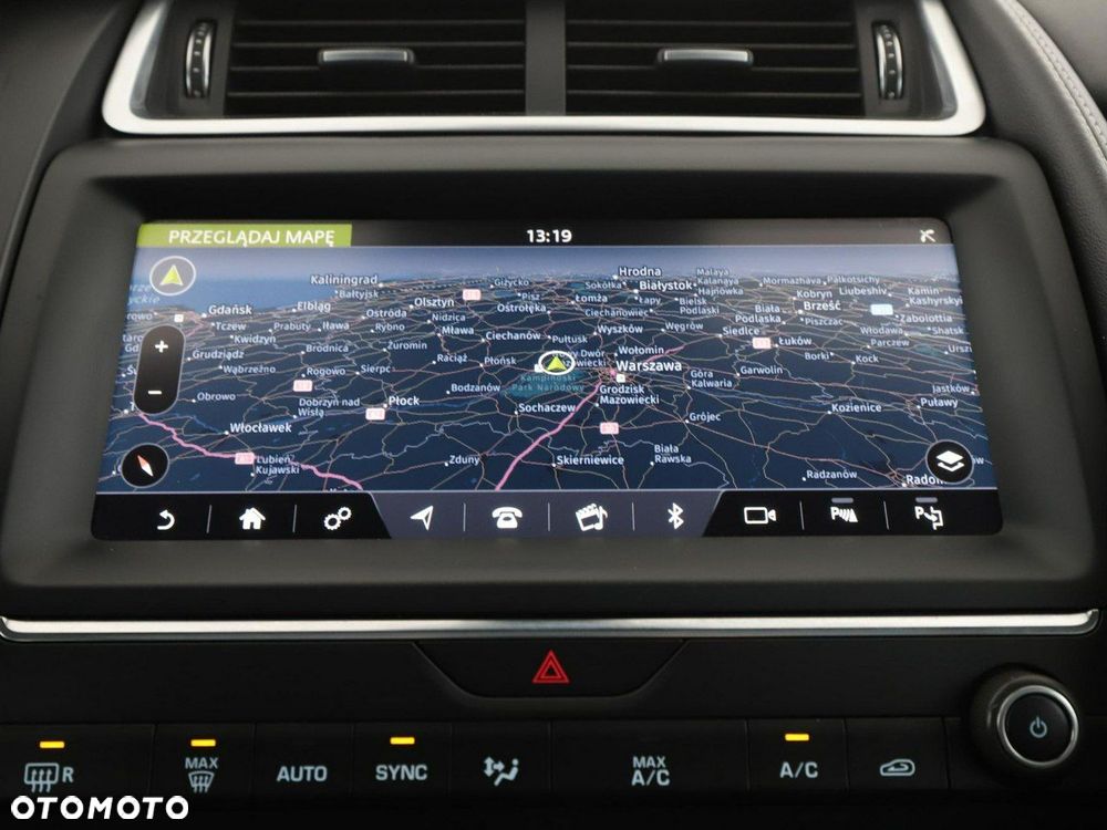 Jaguar E-Pace 2.0 i4D AWD R-Dynamic S - 25