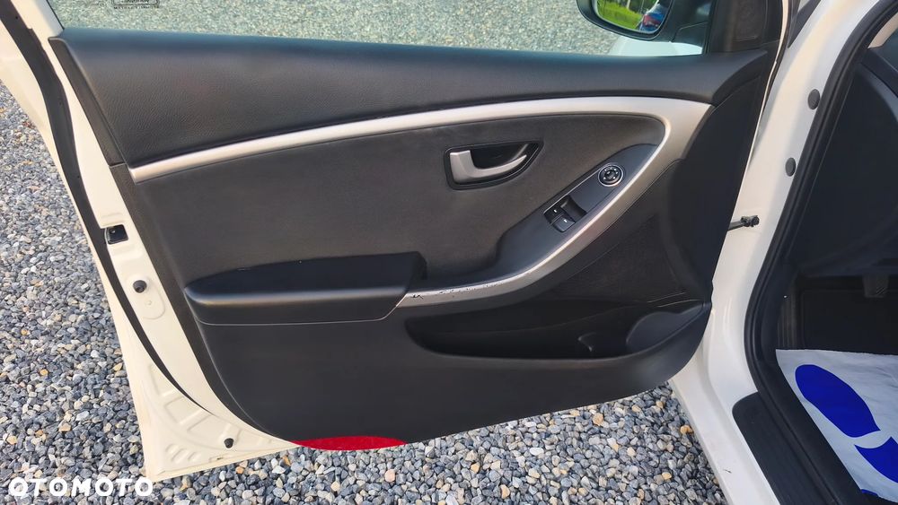 Hyundai i30 1.4 Comfort - 13