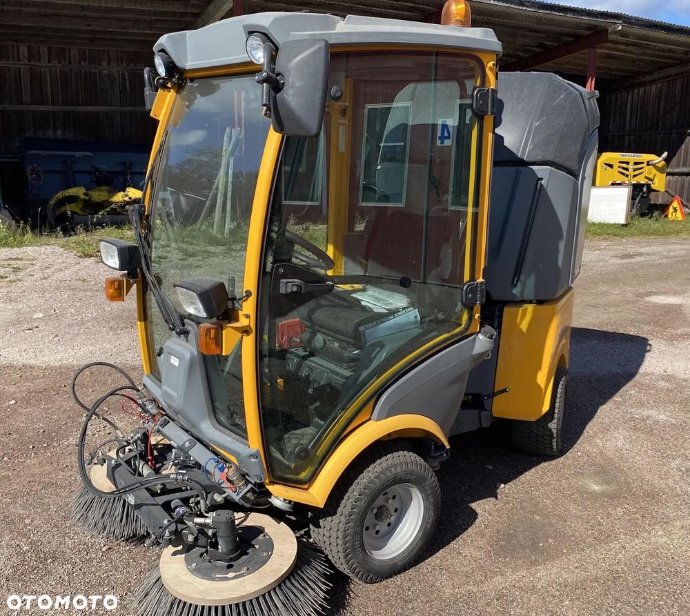 Inny Belos TransPro 3440P – Zamiatarka komunalna / nośnik narzędzi - 1