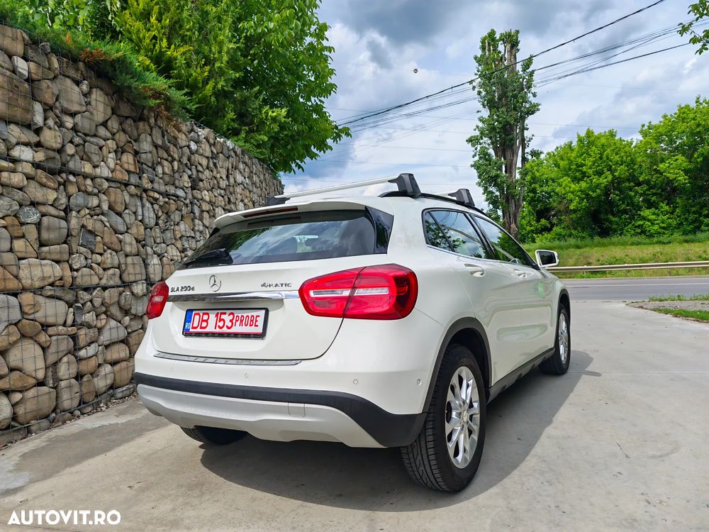 Mercedes-Benz GLA 200 (CDI) d 4Matic 7G-DCT Urban - 16
