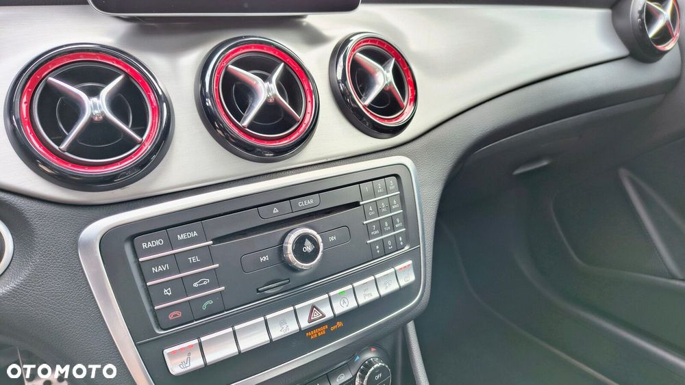 Mercedes-Benz GLA - 26