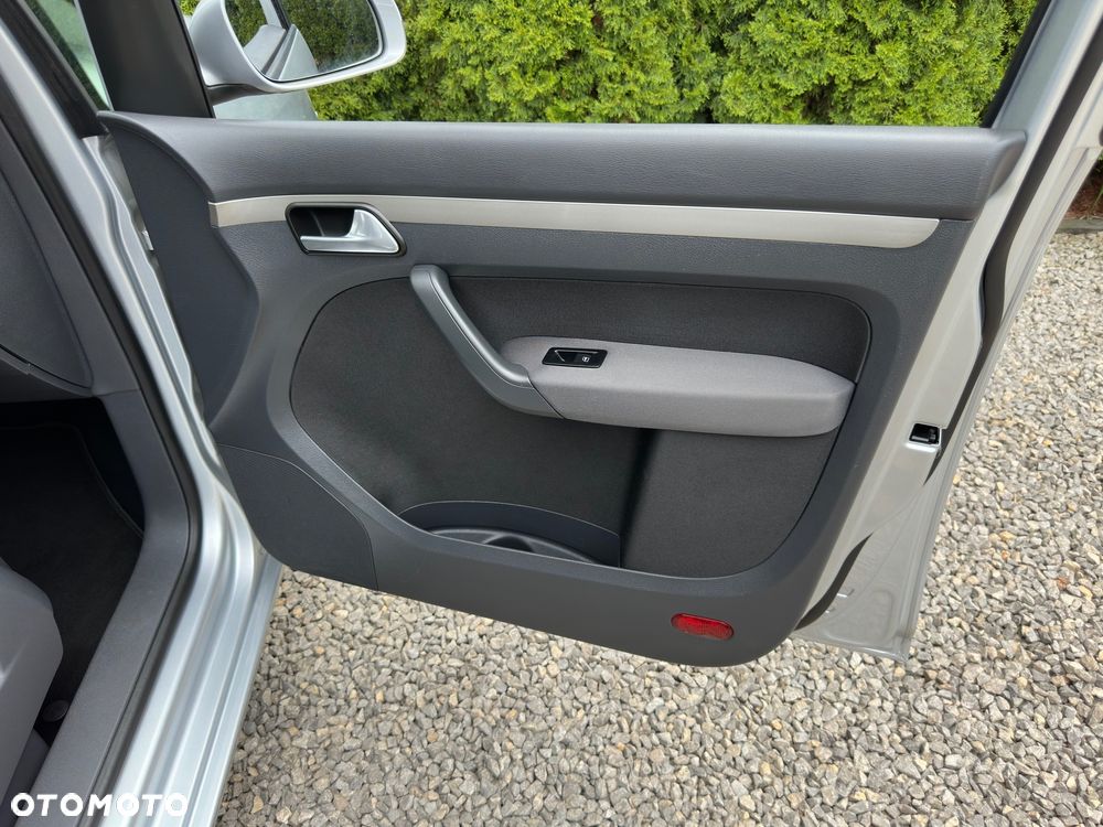 Volkswagen Touran 1.6 Trendline - 36