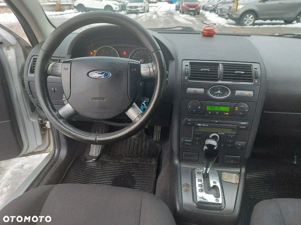 Ford Mondeo - 15