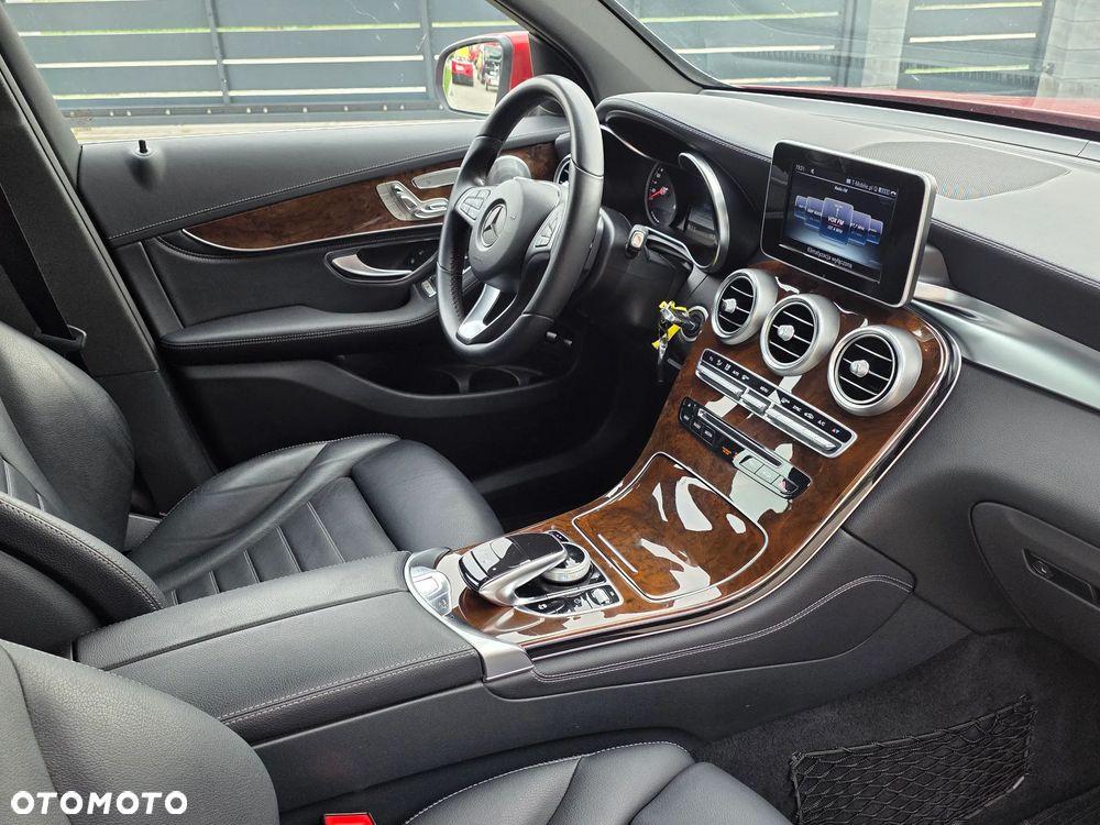 Mercedes-Benz GLC - 29