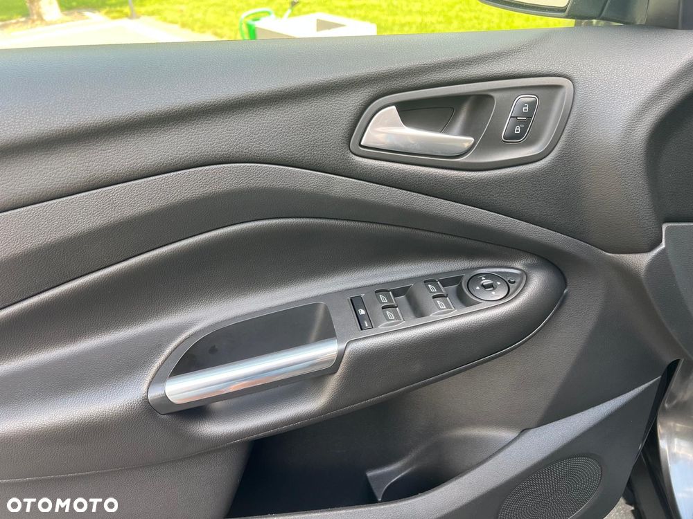 Ford Kuga - 8