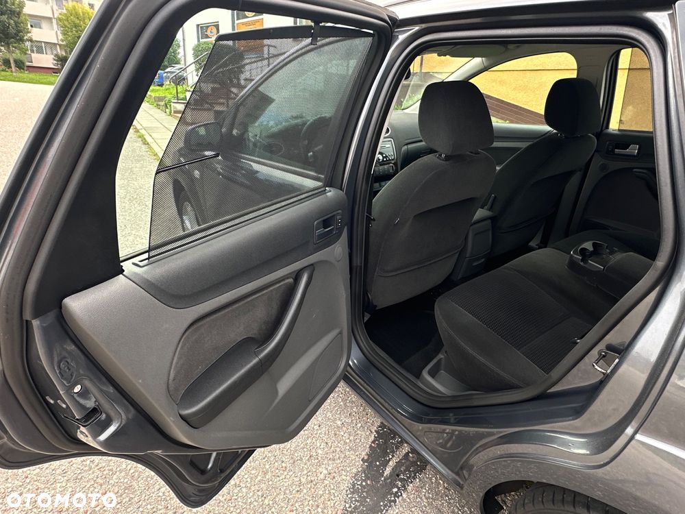 Ford Focus 1.6 Ghia - 18