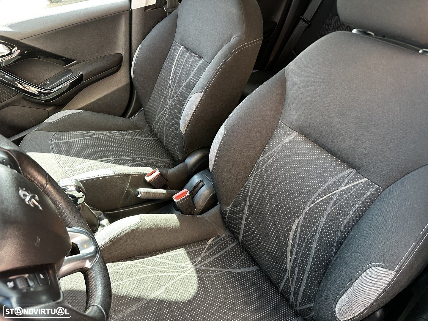 Peugeot 208 1.4 HDi Active - 6