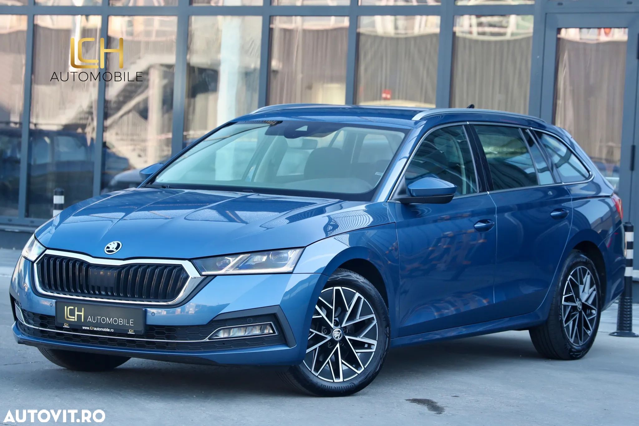 Skoda Octavia Combi 2.0 TDI DSG Style - 1