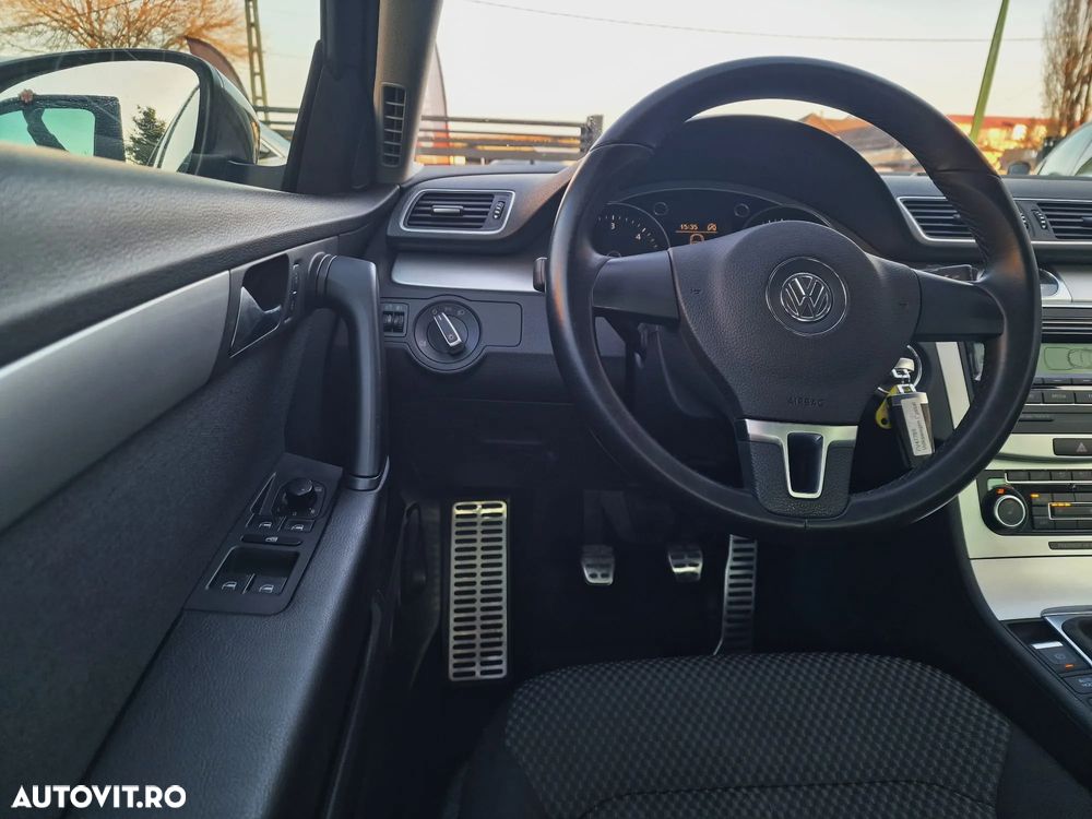 Volkswagen Passat 1.6 TDI DPF BlueMotion Technology Comfortline - 18