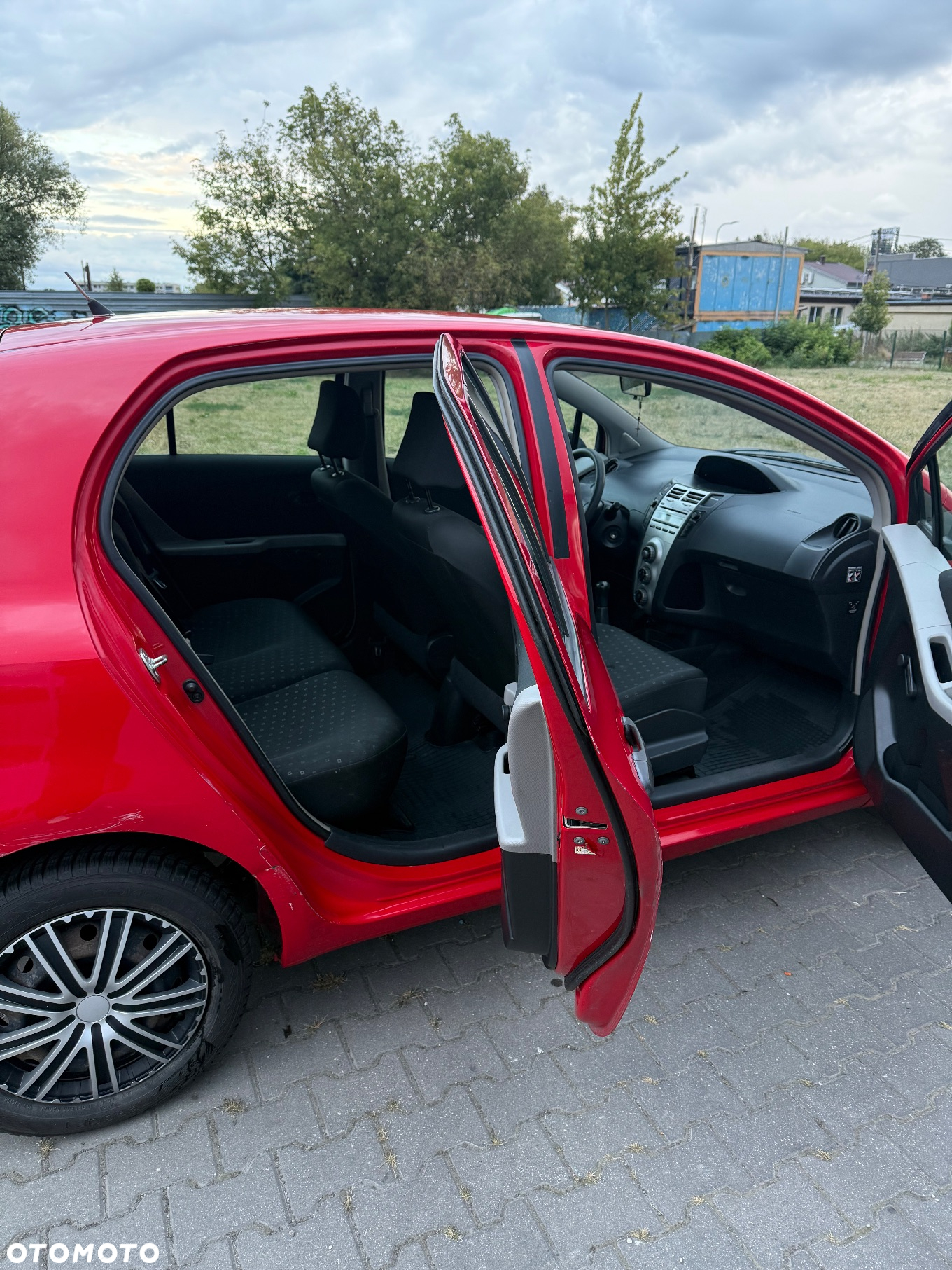 Toyota Yaris 1.3 Luna Premium - 9