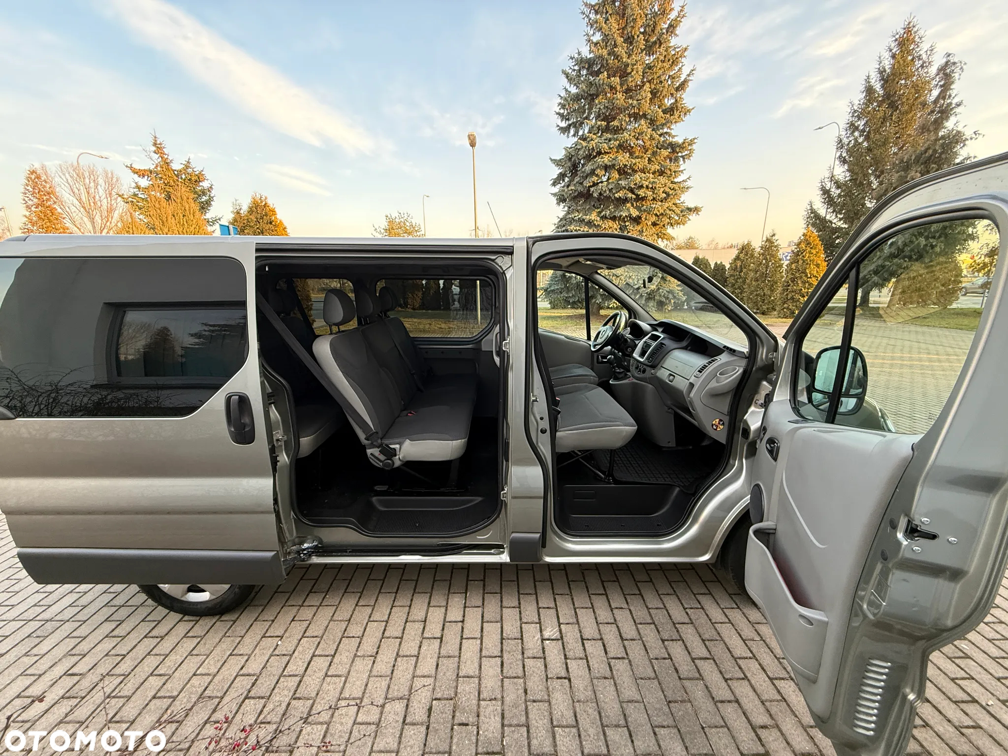 Opel Vivaro - 9