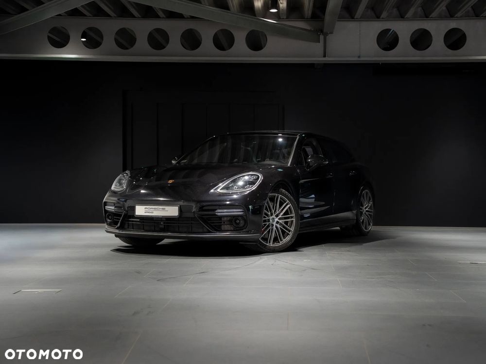 Porsche Panamera Turbo - 1